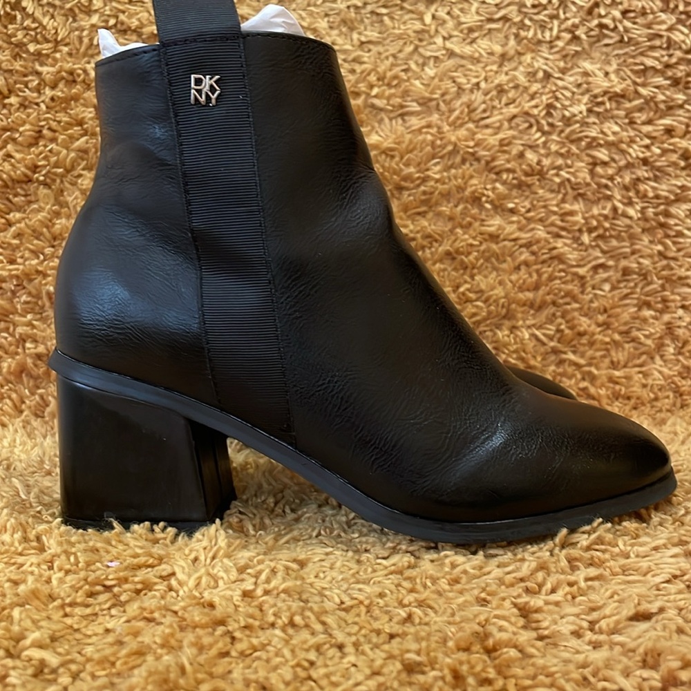 DKNY ankle Boots  size5